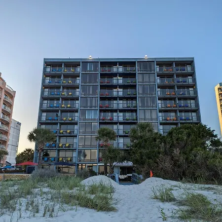 Willow Bay 402 Oceanfront Suite, Renovated Spring 2023 Desirable Golden Mile Location
